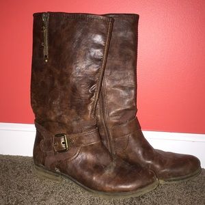 Naturalized Boots